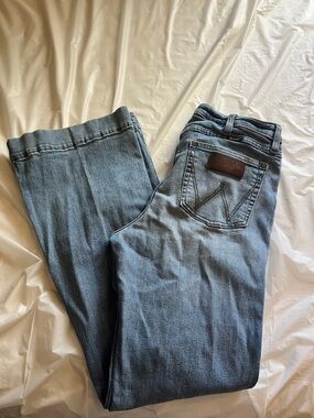 Wrangler Faded Blue High Rise Trouser